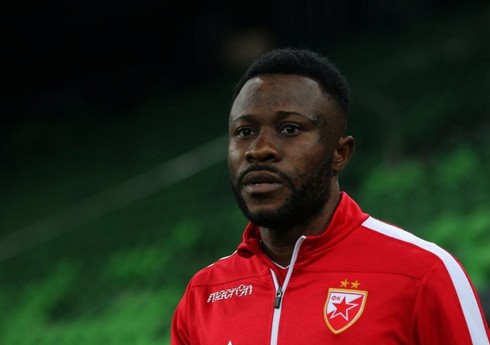 Afrikalı futbolçunun doğum tarixi anasının vəfatından 4 il sonraya yazılıb