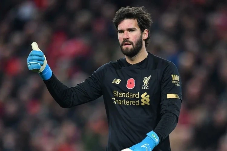 Alisson "Liverpul"dan ayrılacaq?