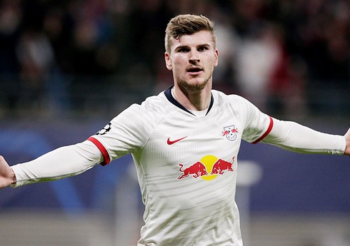 Almaniya millisinin hücumçusu Bundesliqa klubunun tarixinə düşüb
