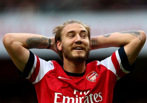 "Arsenal" klubunun sabiq futbolçusuna bıçaqla hücum edilib