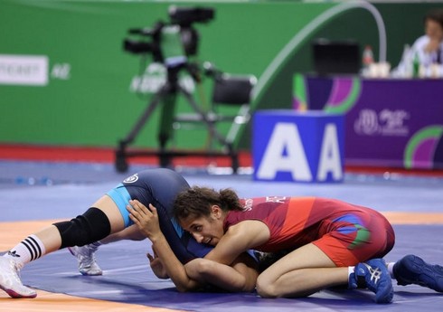 Avropa çempionatı: Azərbaycanın qadın güləşçisi finala vəsiqə qazanıb