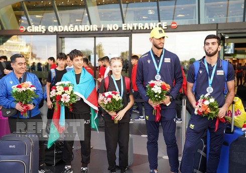Avropa çempionatlarında 5 medal qazanan taekvondoçular Vətənə qayıdıb