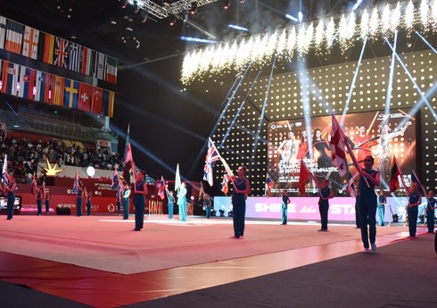 Avropa Gimnastikasının bayrağı Azərbaycandan Macarıstana ötürülüb
