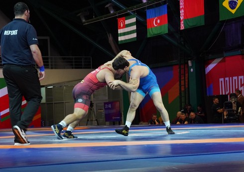 Azərbaycan güləşçiləri bu gün Tatarıstanda altı medal qazanıblar