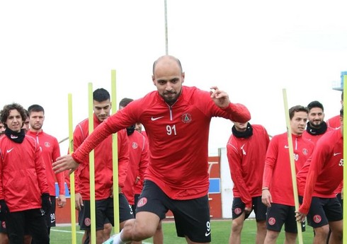 Azərbaycan millisinin futbolçusu çıxış edəcəyi çempionatın adını açıqlayıb