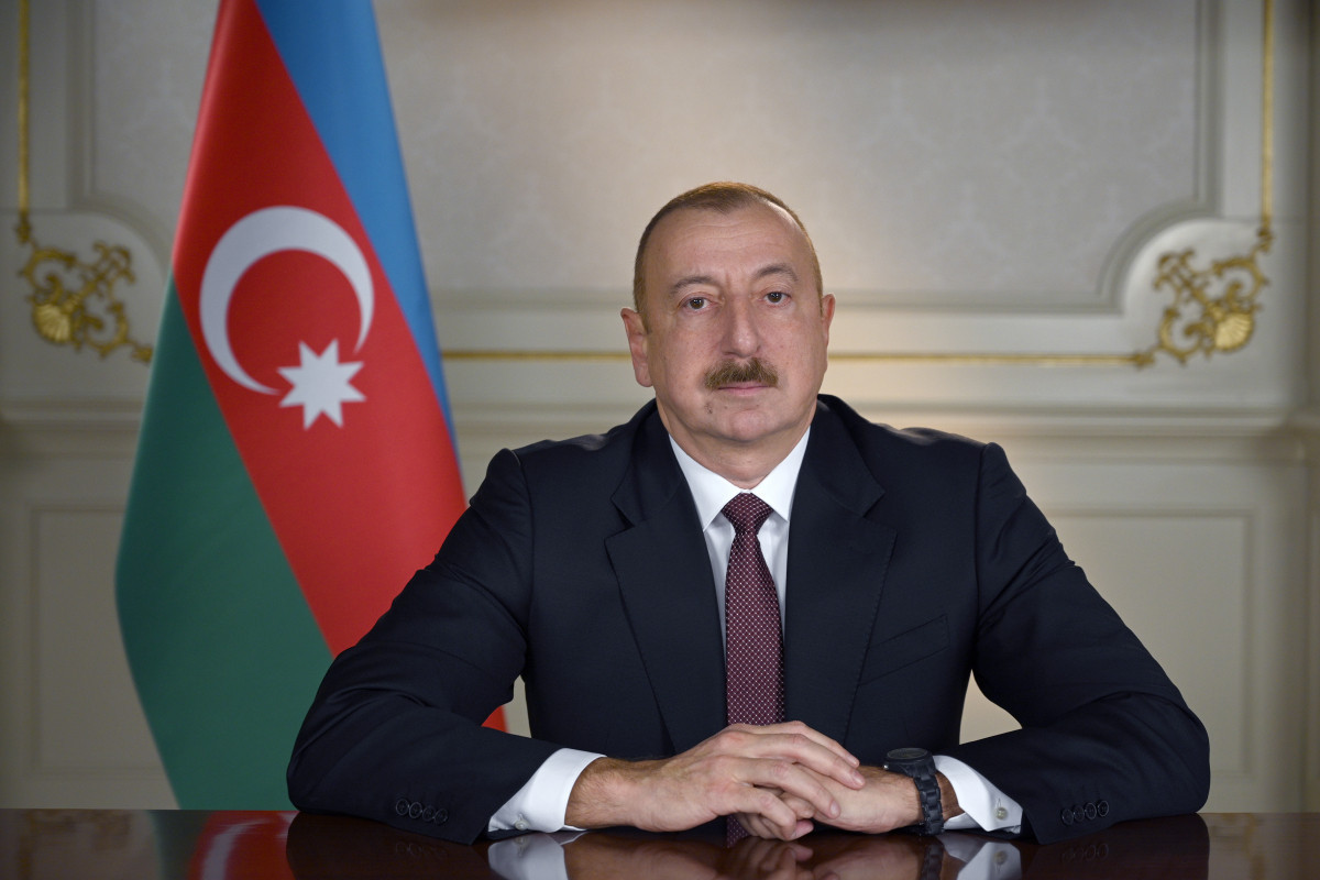 Bakıda Formula 1 Azərbaycan Qran-Prisinin əsas yarışı keçirilib, Prezident İlham Əliyev və birinci xanım Mehriban Əliyeva yarışa baxıblar - YENİLƏNİB