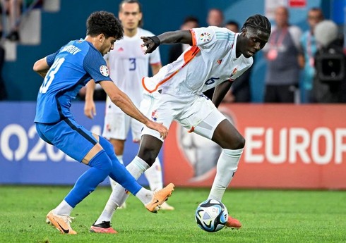 Belçikalı futbolçu: “Azərbaycan bizə problem yaradan hörmətəlayiq rəqibdir”