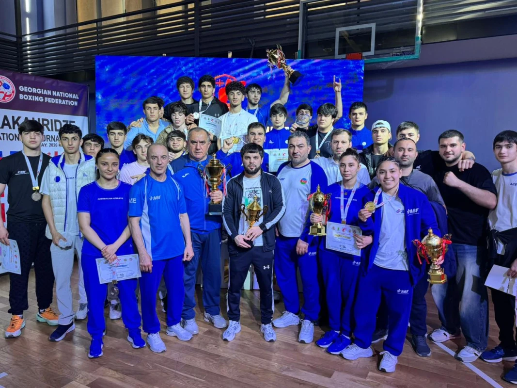 Boksçularımız Gürcüstandan 12 medalla qayıdır