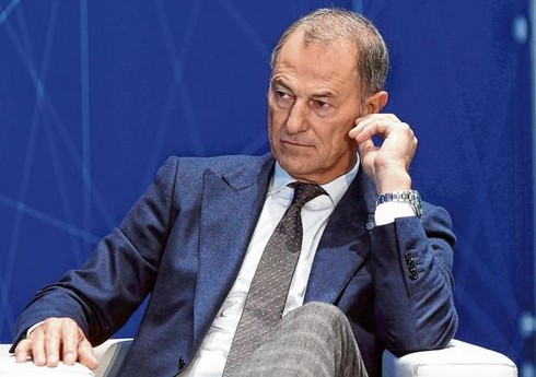 Canni De Byazi: “Milliyə uyğun olub-olmadığını müəyyənləşdirmək üçün Ayaz Quliyevlə danışmalıyam”