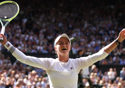 Çexiyalı tennisçi “Uimbldon” turnirinin qalibi olub