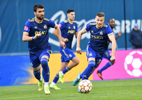 "Dinamo" Mahir Emreli ilə müqaviləni pozmaq istəyib