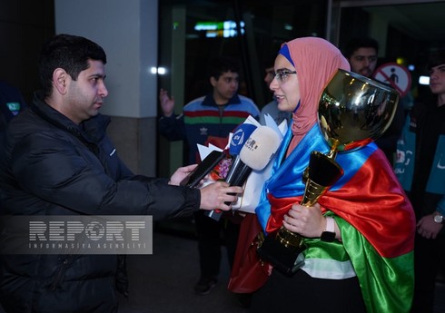 Dünya çempionu olan Azərbaycan şahmatçısı Vətənə qayıdıb