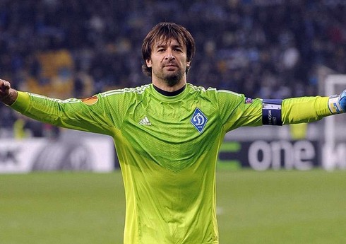 Əfsanəvi qapıçı 6 illik fasilədən sonra Kiyev "Dinamo"suna qayıdıb