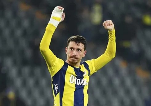 "Fənərbağça"nın futbolçusu xəstəxanaya yerləşdirilib