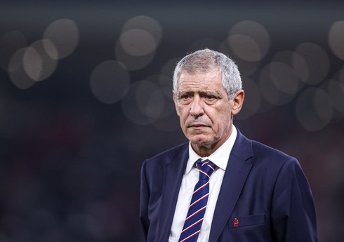 Fernandu Santuş Azərbaycan millisinin baş məşqçisi olub