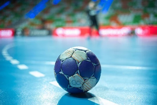 Final mərhələsində 12 komanda