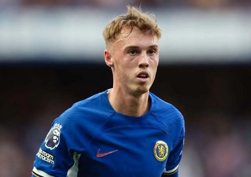 İngiltərəli futbolçu Aryen Robbenin rekordunu qırıb