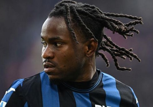 İngiltərənin üç məşhur klubu afrikalı futbolçunu transfer etmək üçün mübarizə aparırlar