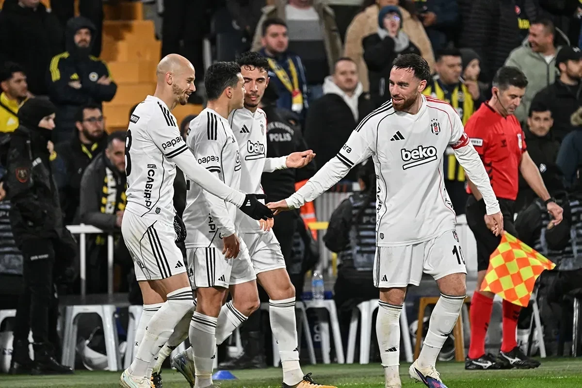 İstanbul derbisində sevinən tərəf “Beşiktaş” oldu - YENİLƏNİB