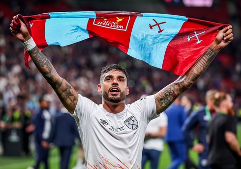 İtaliyalı futbolçu bütün UEFA turnirlərində qalib olmaqla tarixə düşüb