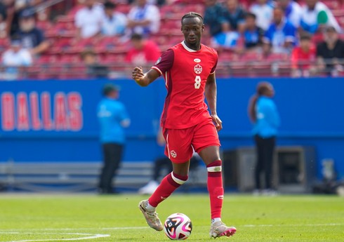 Kanada millisinin futbolçusu “Marsel”ə transfer olunub