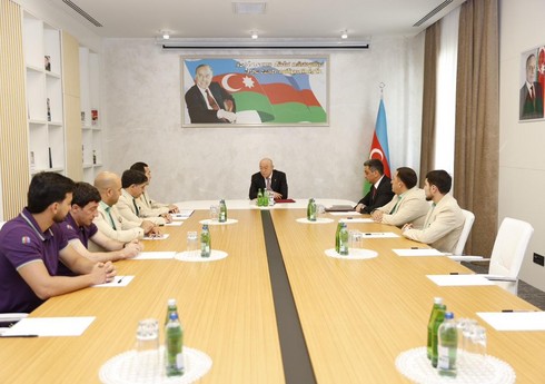 Kəmaləddin Heydərov Paris-2024-də medal qazanan taekvondoçunu qəbul edib