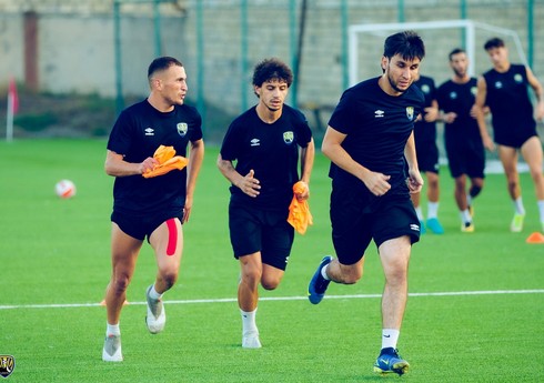 “Kəpəz”də əsas komandadan qovulan futbolçu: “Müqaviləm var, oturub pulumu alacağam”