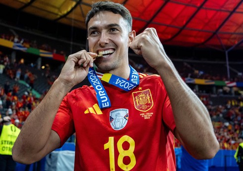 KİV: “Liverpul” “Real Sosyedad”ın yarımmüdafiəçisini transfer etmək üçün səylərini əsirgəmir