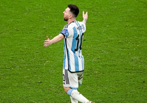 Lionel Messi karyerasında 800-cü qolunu vurub