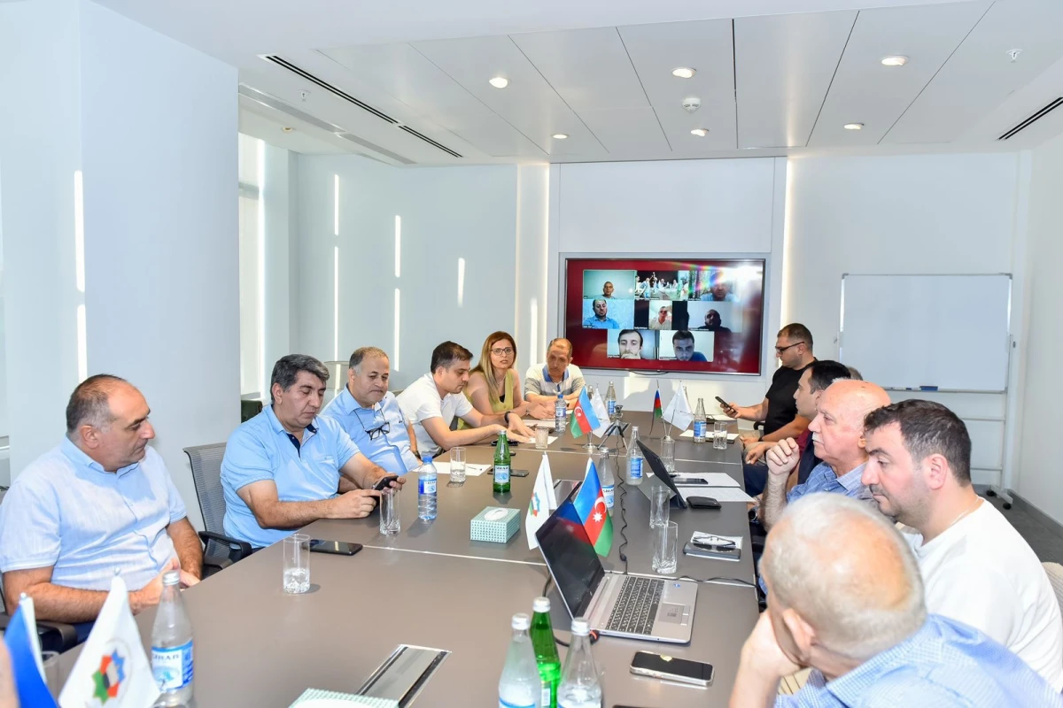 Mahir Məmmədov Bakıda, regionlarda və xaricdə yaşayan azərbaycanlı məşqçilərlə görüşüb - FOTO