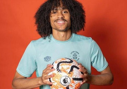 "Mançester Yunayted"in futbolçusu Premyer Liqanın debütantına keçib
