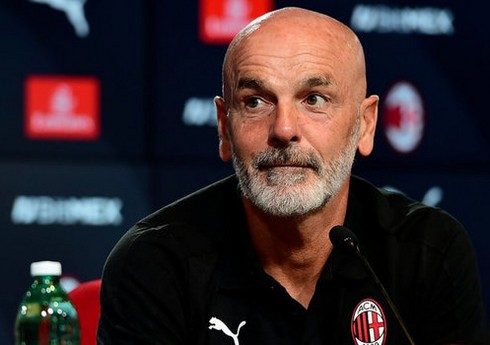 "Milan" baş məşqçisi ilə yeni müqavilə imzalayıb