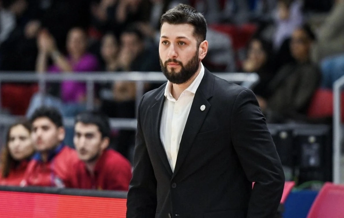 “Neftçi”nin baş məşqçisi: “Rəqib elə komandadır ki…”