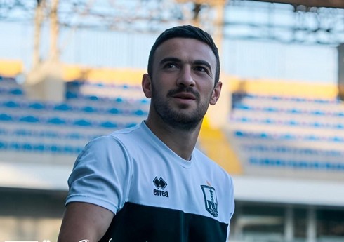 "Neftçi"nin futbolçusu Qara Qarayev əvəzedici heyətə göndərilməsinə münasibət bildirib