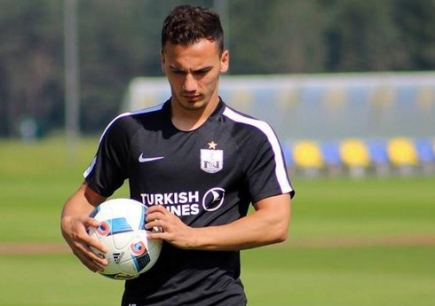 "Neftçi"nin futbolçusu: "Sabah"la oyunda meydana üç xal üçün çıxacağıq" 