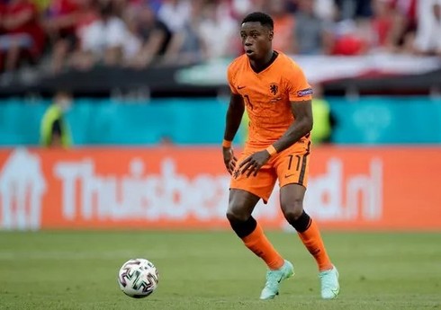 Niderland millisinin sabiq futbolçusu daha 6 il müddətinə azadlıqdan məhrum edilib