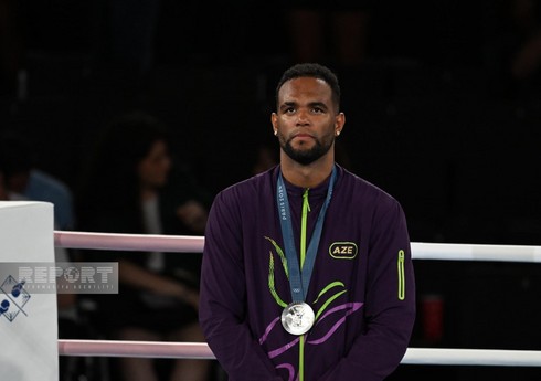 Parisdə ikinci olan Azərbaycan boksçusu: "Olimpiya medalının belə keyfiyyətsiz çıxacağını gözləmirdim"