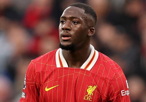 PSJ "Liverpul"un futbolçusunu transfer etmək niyyətindədir