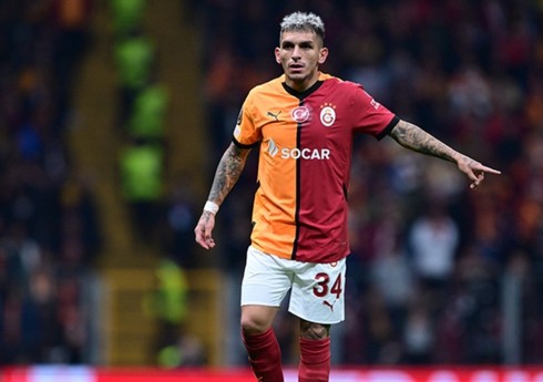 "Qalatasaray" uruqvaylı futbolçusu ilə müqavilə müddətini uzadıb