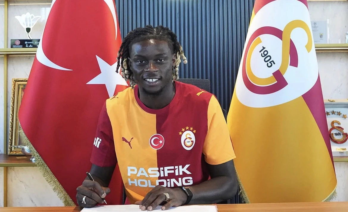 “Qalatasaray”dan yeni transfer
