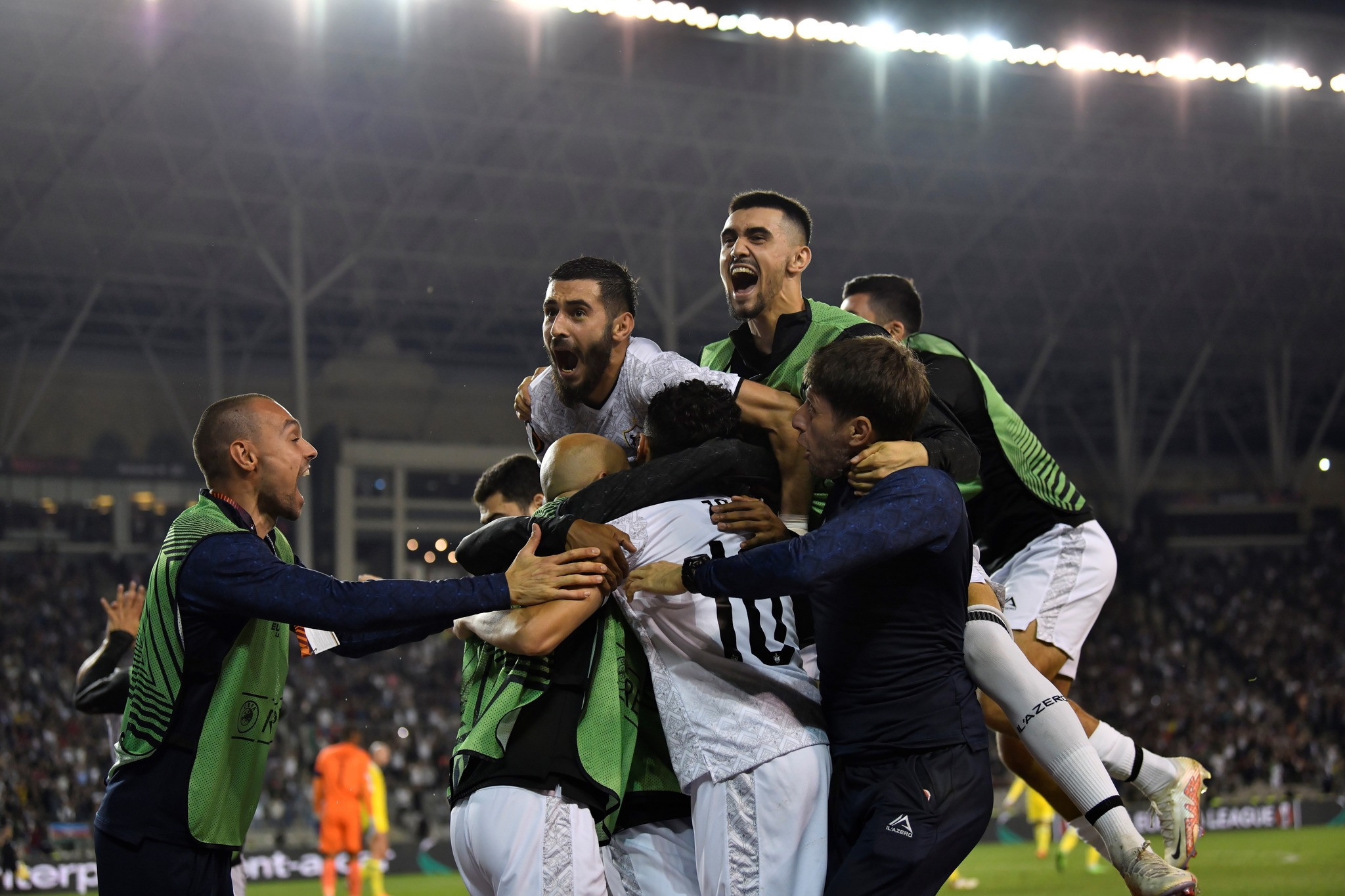 “Qarabağ” Fransa klubunu darmadağın edib - FOTOLENT