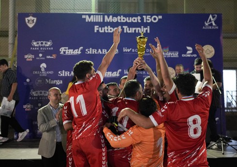 “Qarabağ”ın təşkilatçılığı ilə Milli Mətbuatın 150 illiyinə həsr olunan minifutbol turniri keçirilib