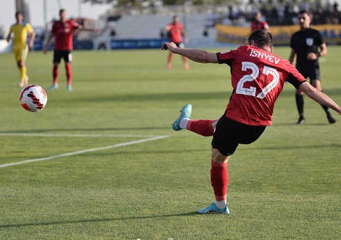 "Qəbələ"nin futbolçusu: "Təmiz penalti verilmirsə, VAR nəyə lazımdır?"