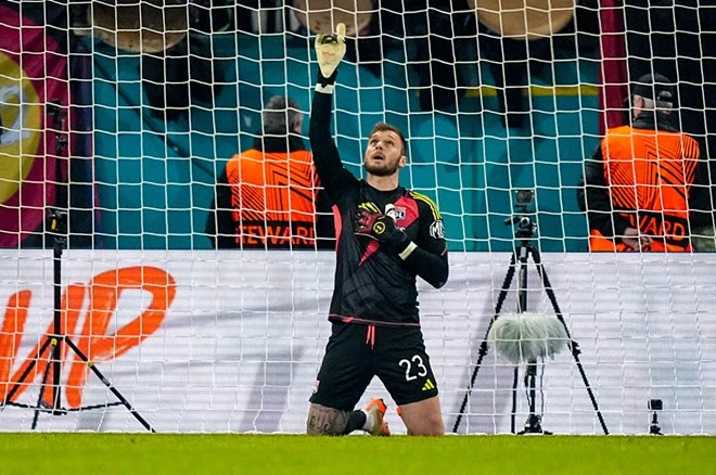"Fənərbaxça" və "Qalatasaray" yenə üz-üzə: Braziliyalı qolkiper Türkiyə yolunda
