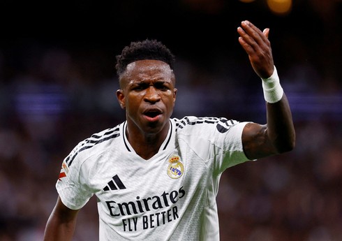 "Real Madrid"in futbolçusu rəqib qapıçını itələdiyinə görə 2 oyunluq diskvalifikasiya olunub