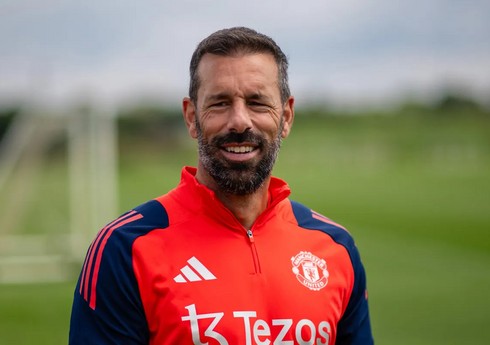 Rud van Nistelroy "Mançester Yunayted"dən ayrılıb