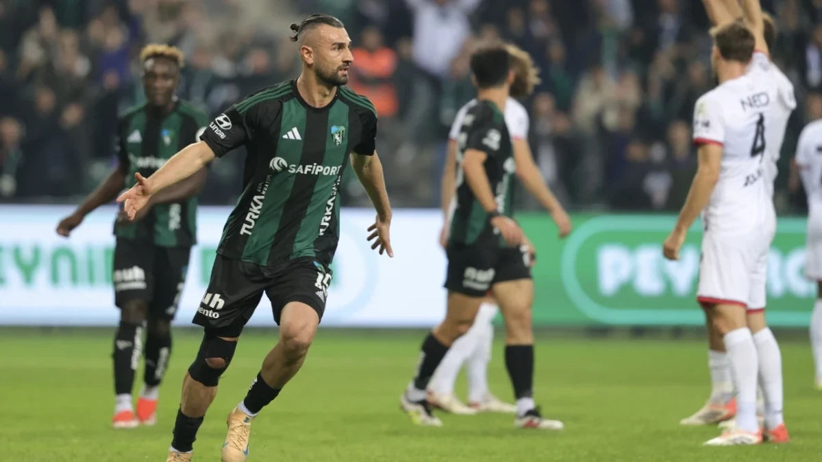 Serdar Dursun “Kocaelispor”dan ayrıldı - RƏSMİ