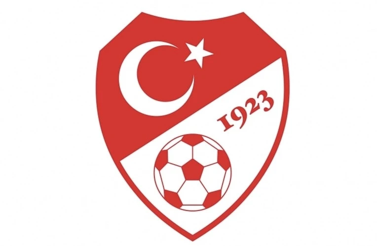 Türkiyə millisində ayrılıq - Baş məşqçi postunu tərk etdi