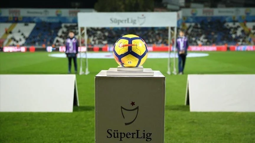 Türkiyə Super Liqasında tura yekun vurulub