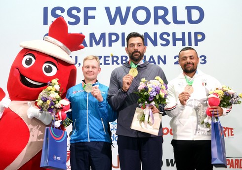 Üçqat olimpiya çempionuna qalib gələn yunan atıcı: “Bu, mənim ilk qızıl medalımdır” 